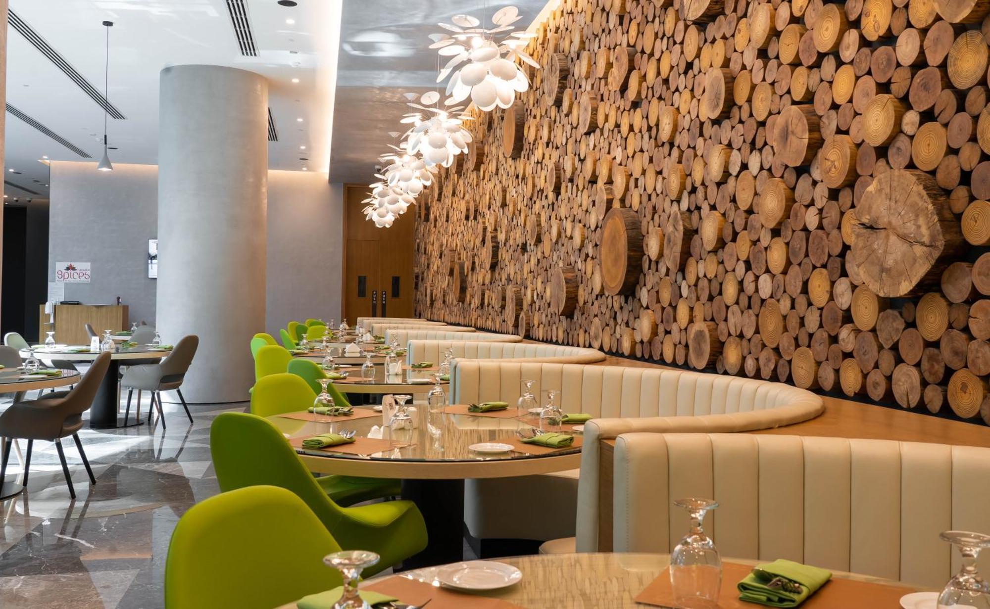 Готель Al Khoory Sky Garden