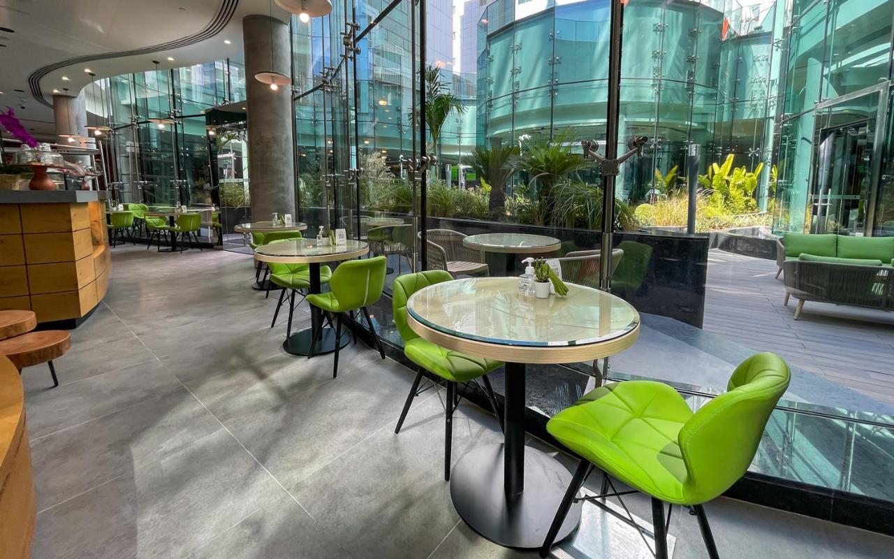 होटल Al Khoory Sky Garden